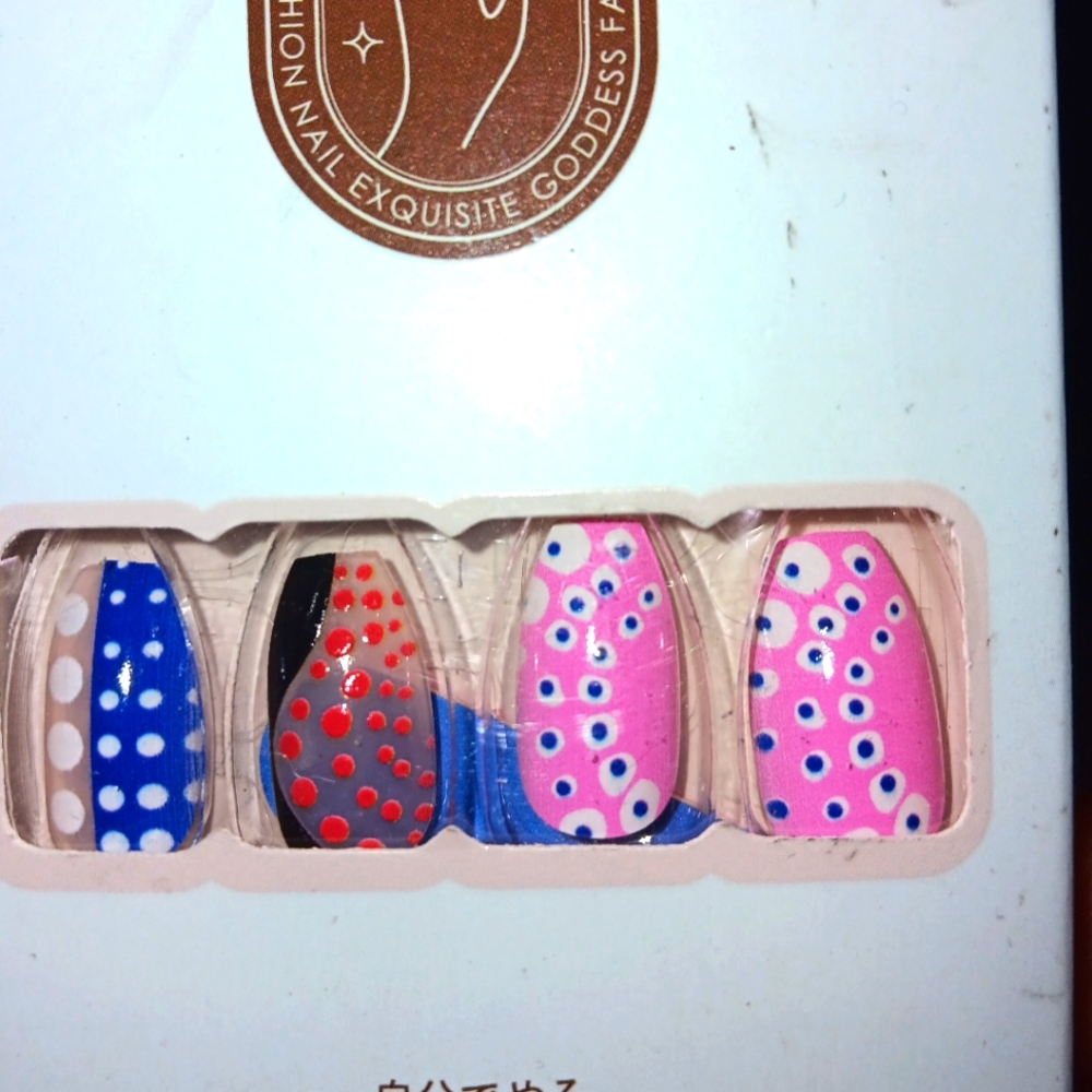 Press On Fingernails NWT Unique Punk Style Set of (24)